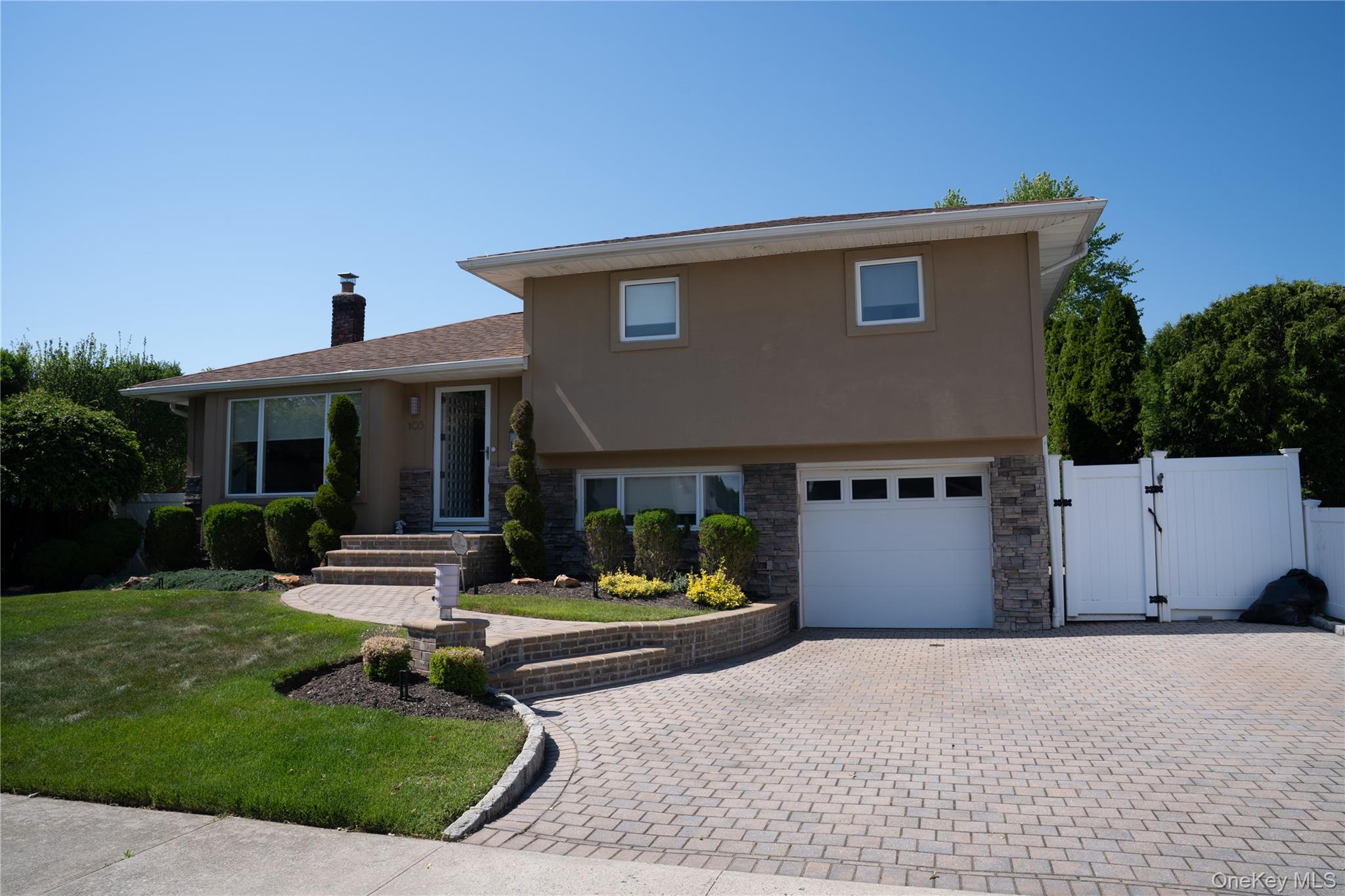 105 Lincoln Road South Plainview, NY 11803 - Photo 1 of 25