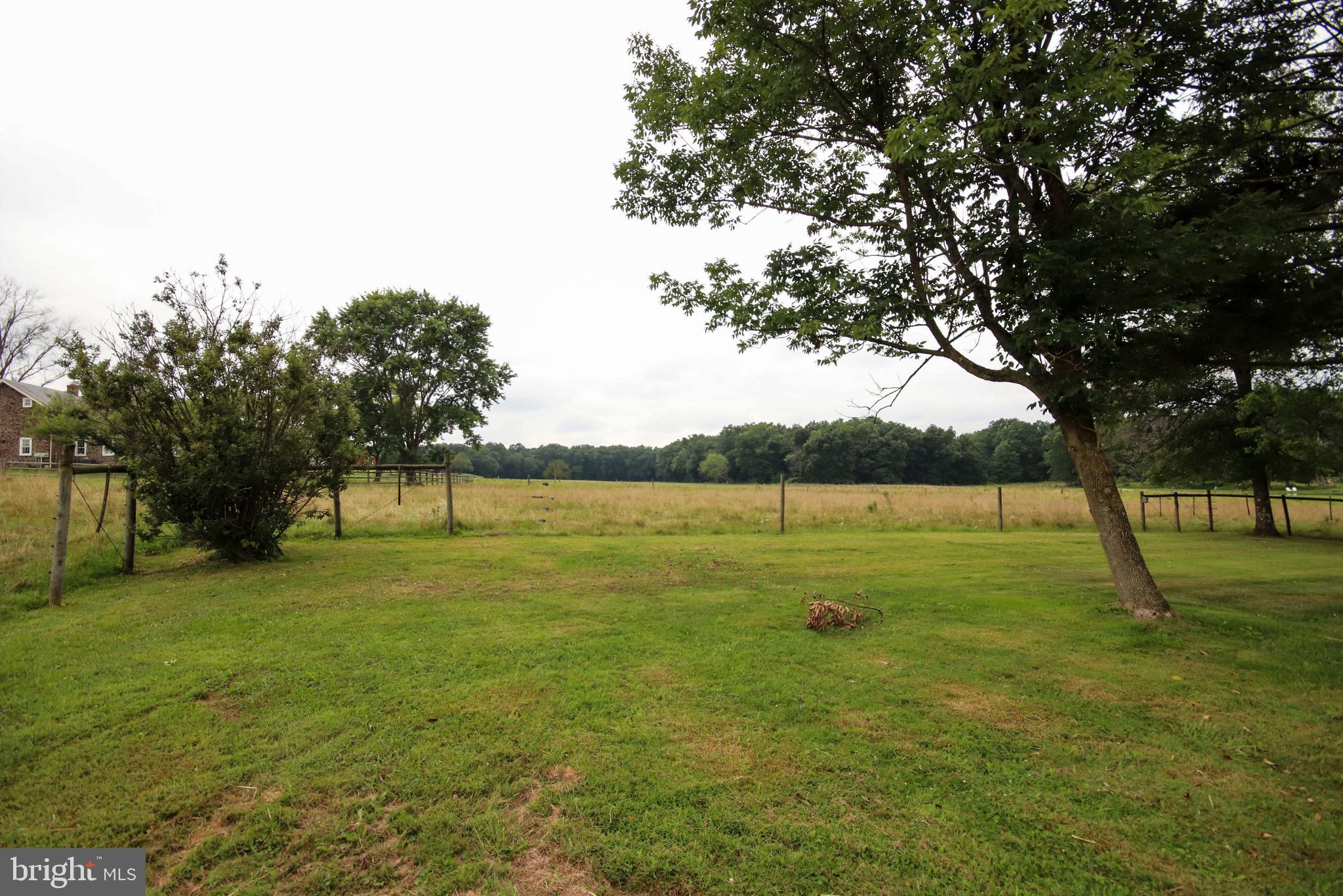 892 Deer Run Road Ottsville, PA 18942 - Photo 2 of 29