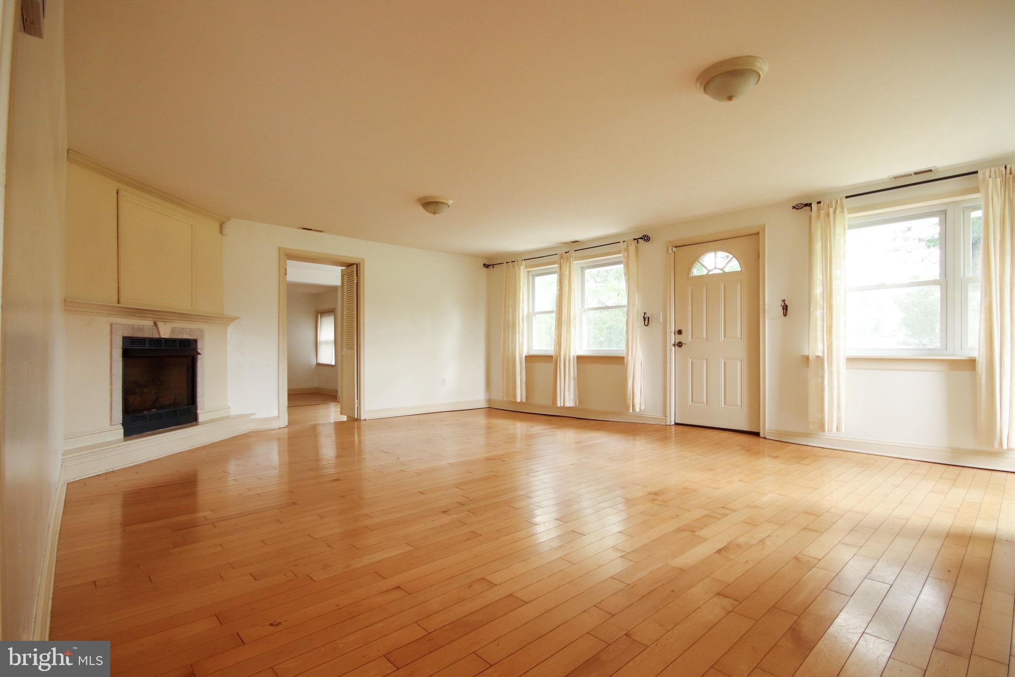 892 Deer Run Road Ottsville, PA 18942 - Photo 4 of 29
