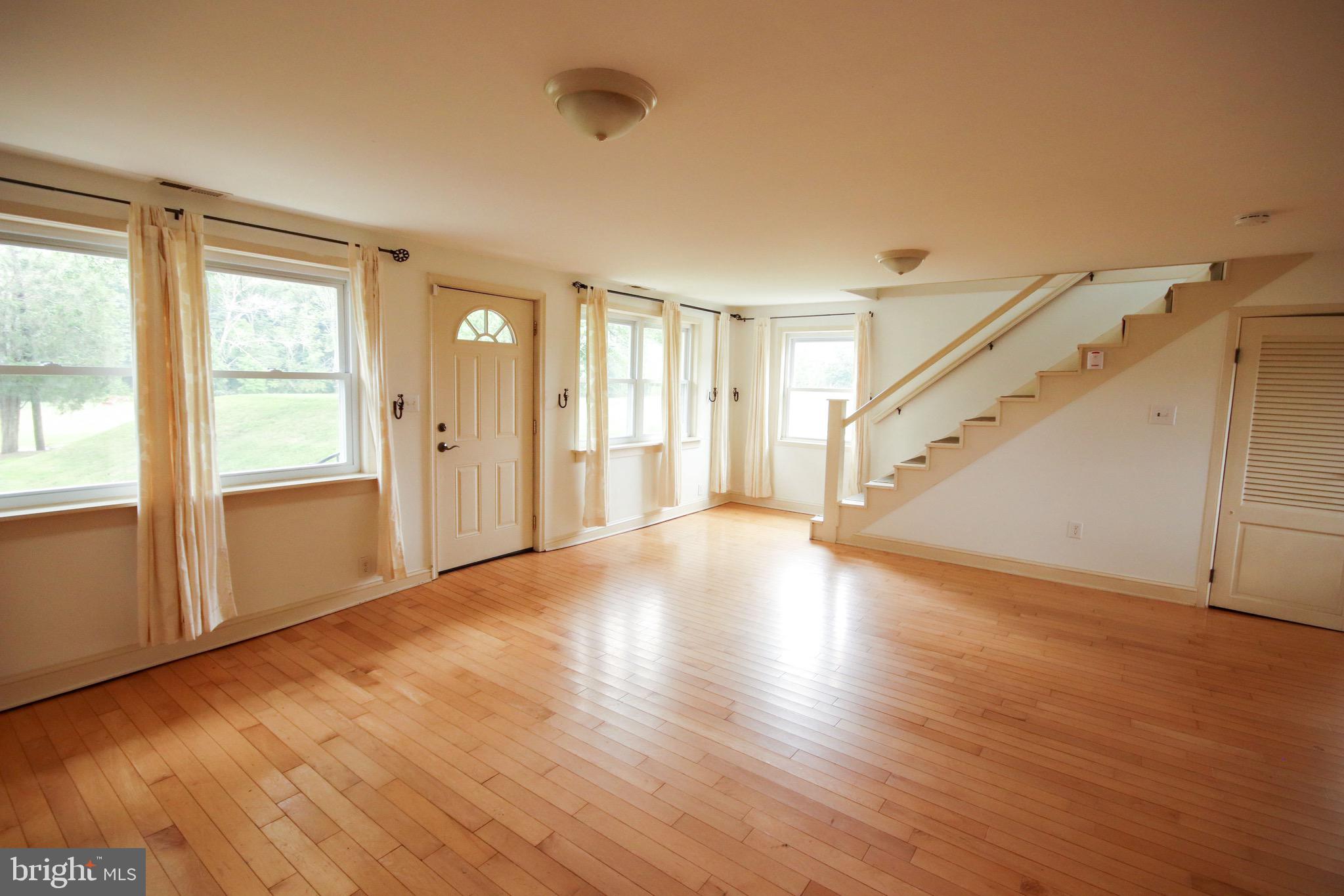 892 Deer Run Road Ottsville, PA 18942 - Photo 5 of 29