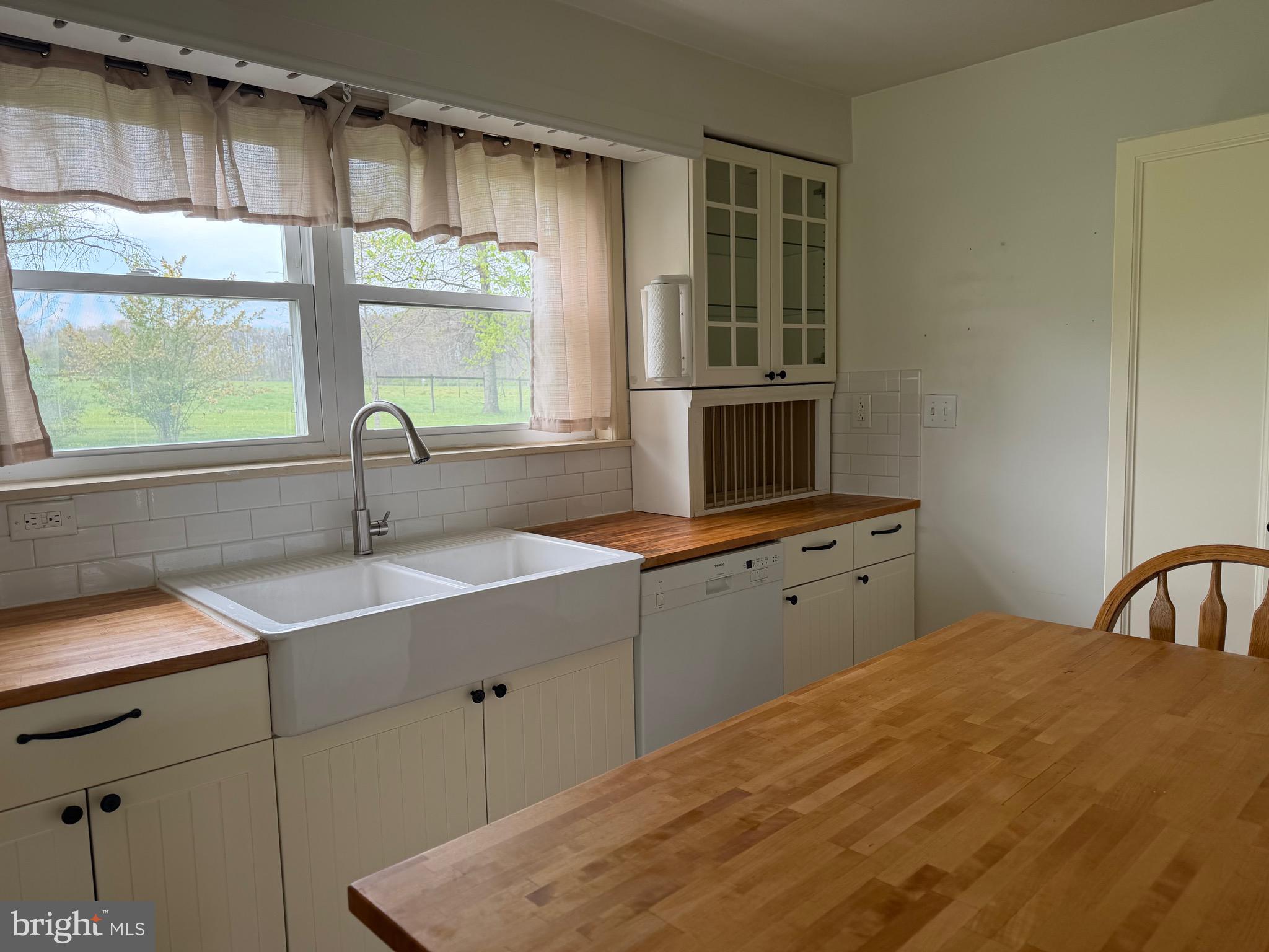 892 Deer Run Road Ottsville, PA 18942 - Photo 8 of 29