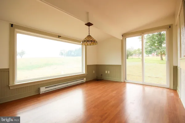 $2,400 | 892 Deer Run Road, Ottsville, PA 18942