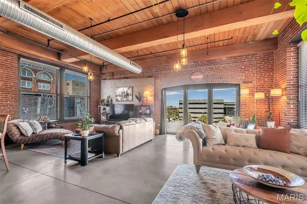 $187,500 | 1015 Washington Avenue, Unit 307, St. Louis, MO 63101