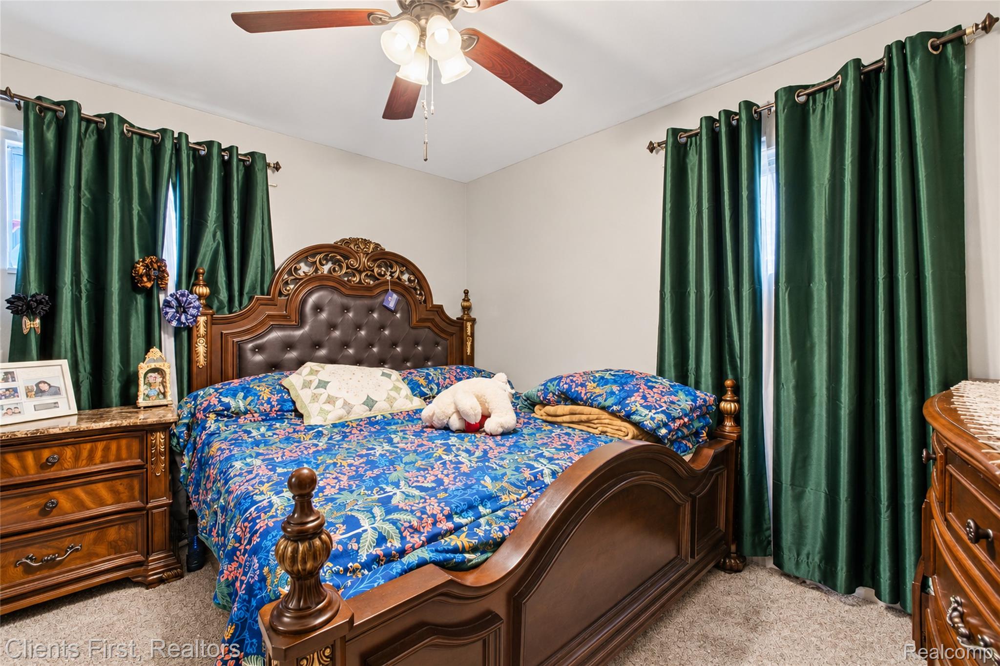 5430 Chase Road Dearborn, MI 48126 - Photo 14 of 34 Ceiling fan with integrated lighting