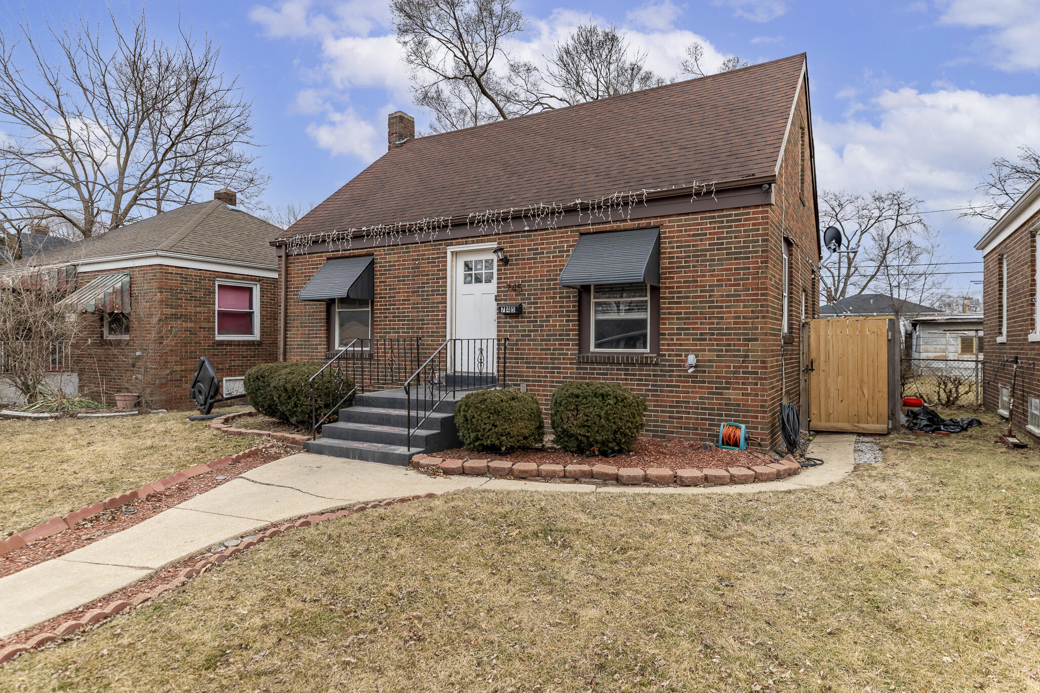 745 Porter Street Gary, IN 46406 - Photo 3 of 25 2054x1369