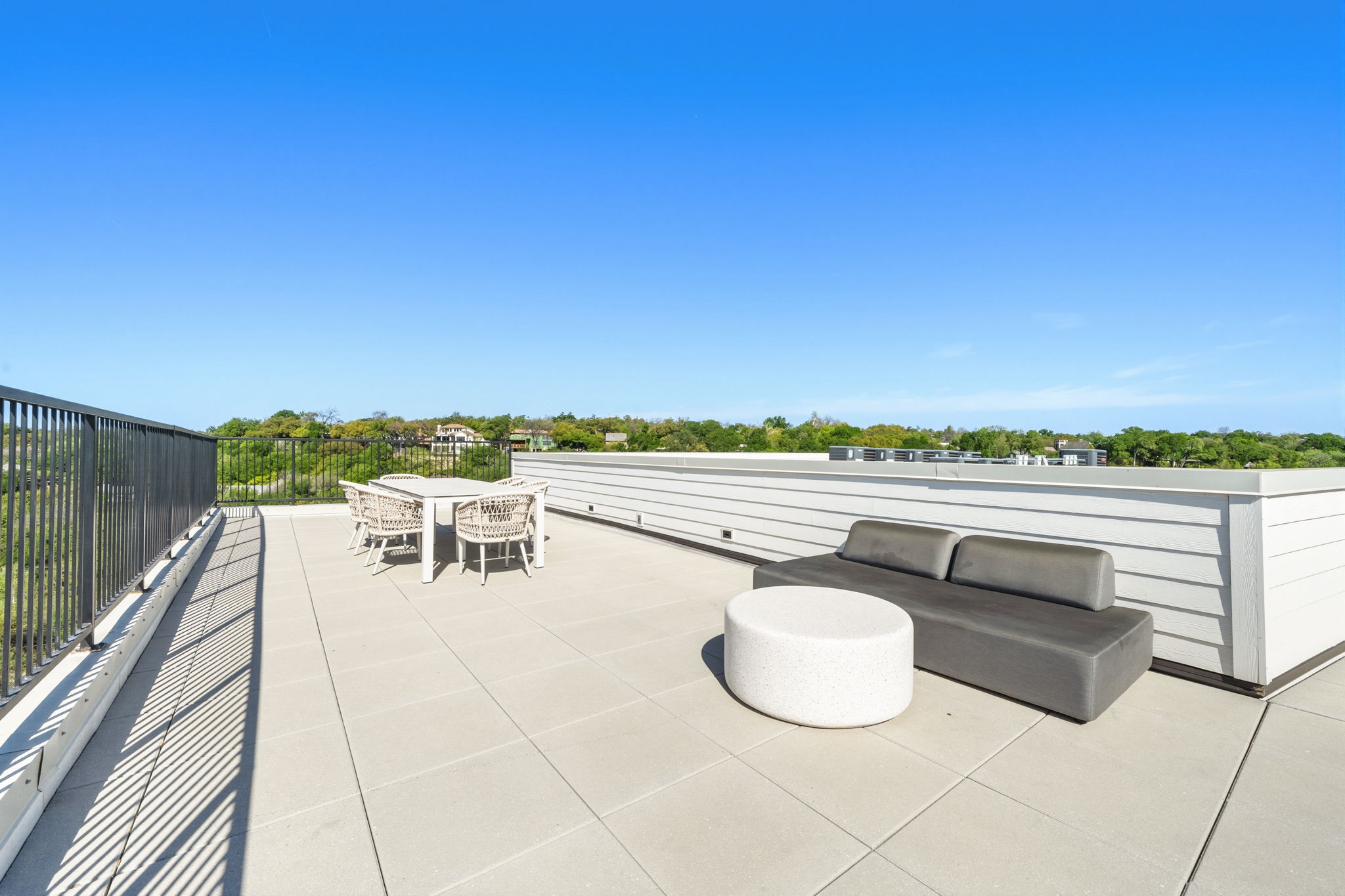2500 Longview Street, Unit 300 Austin, TX 78705 - Photo 32 of 36 Roof top terrace