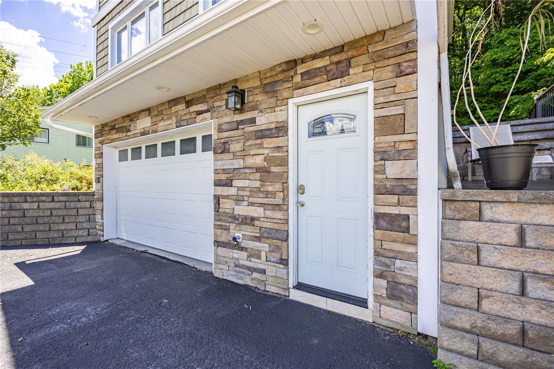 295 Victor Road Perinton, NY 14450 - Photo 2 of 29