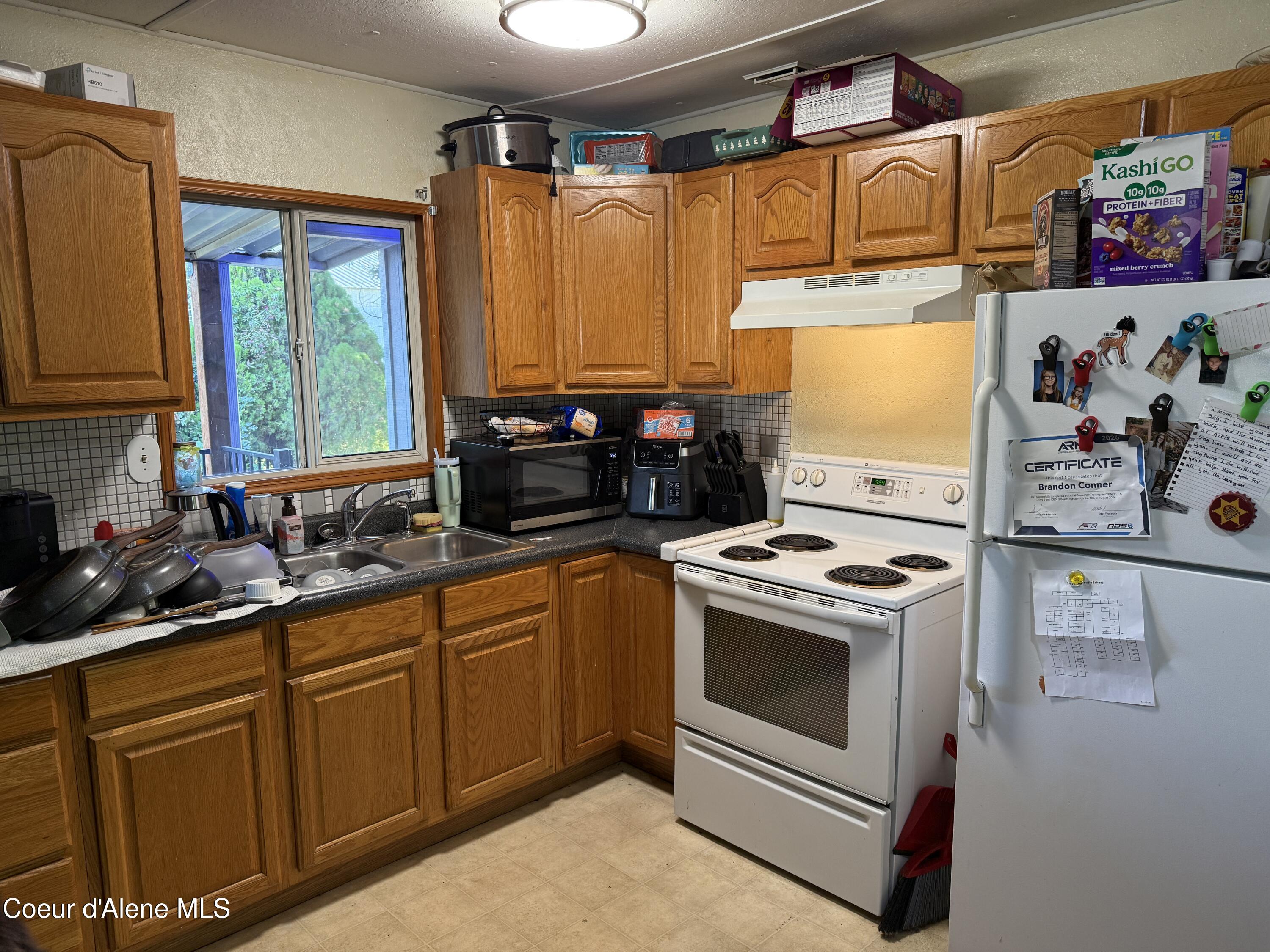 903 North Kimberly Lane Post Falls, ID 83854 - Photo 4 of 15 Kitchen
