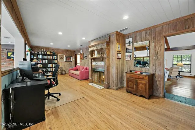 $950,000 | 3672 Cathedral Oaks Place North, Jacksonville, FL 32217