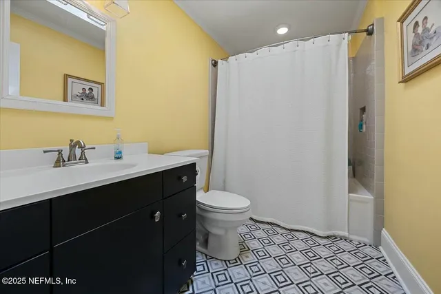 $950,000 | 3672 Cathedral Oaks Place North, Jacksonville, FL 32217