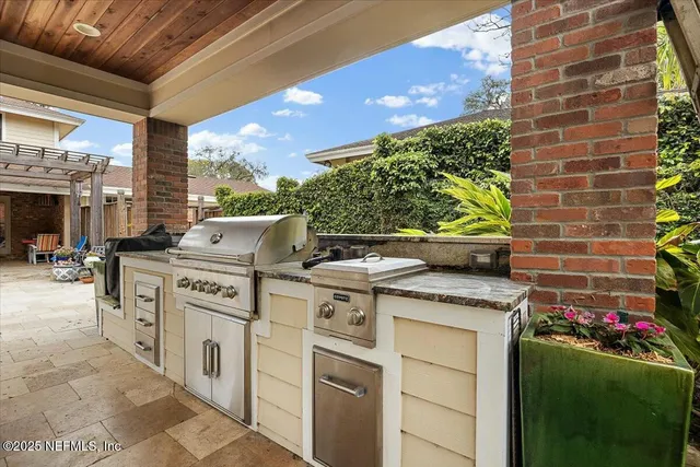 $950,000 | 3672 Cathedral Oaks Place North, Jacksonville, FL 32217