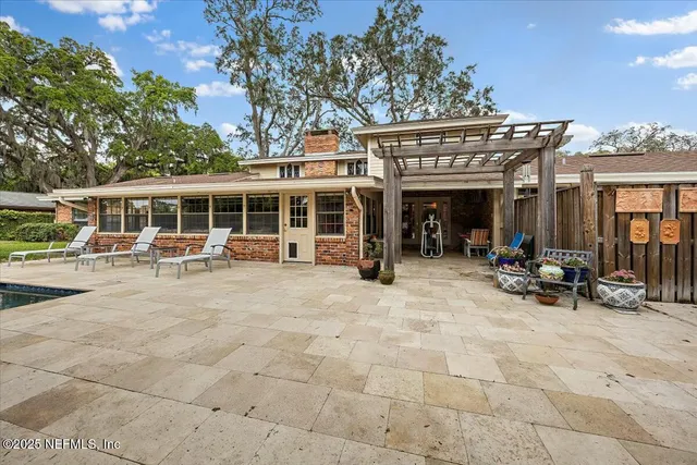 $950,000 | 3672 Cathedral Oaks Place North, Jacksonville, FL 32217