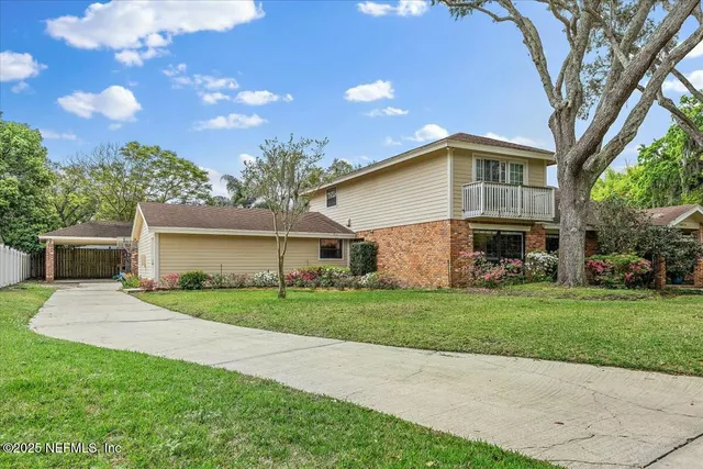$950,000 | 3672 Cathedral Oaks Place North, Jacksonville, FL 32217