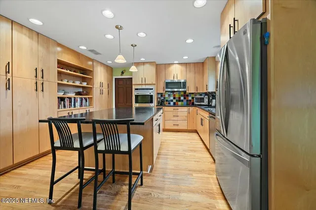 $950,000 | 3672 Cathedral Oaks Place North, Jacksonville, FL 32217