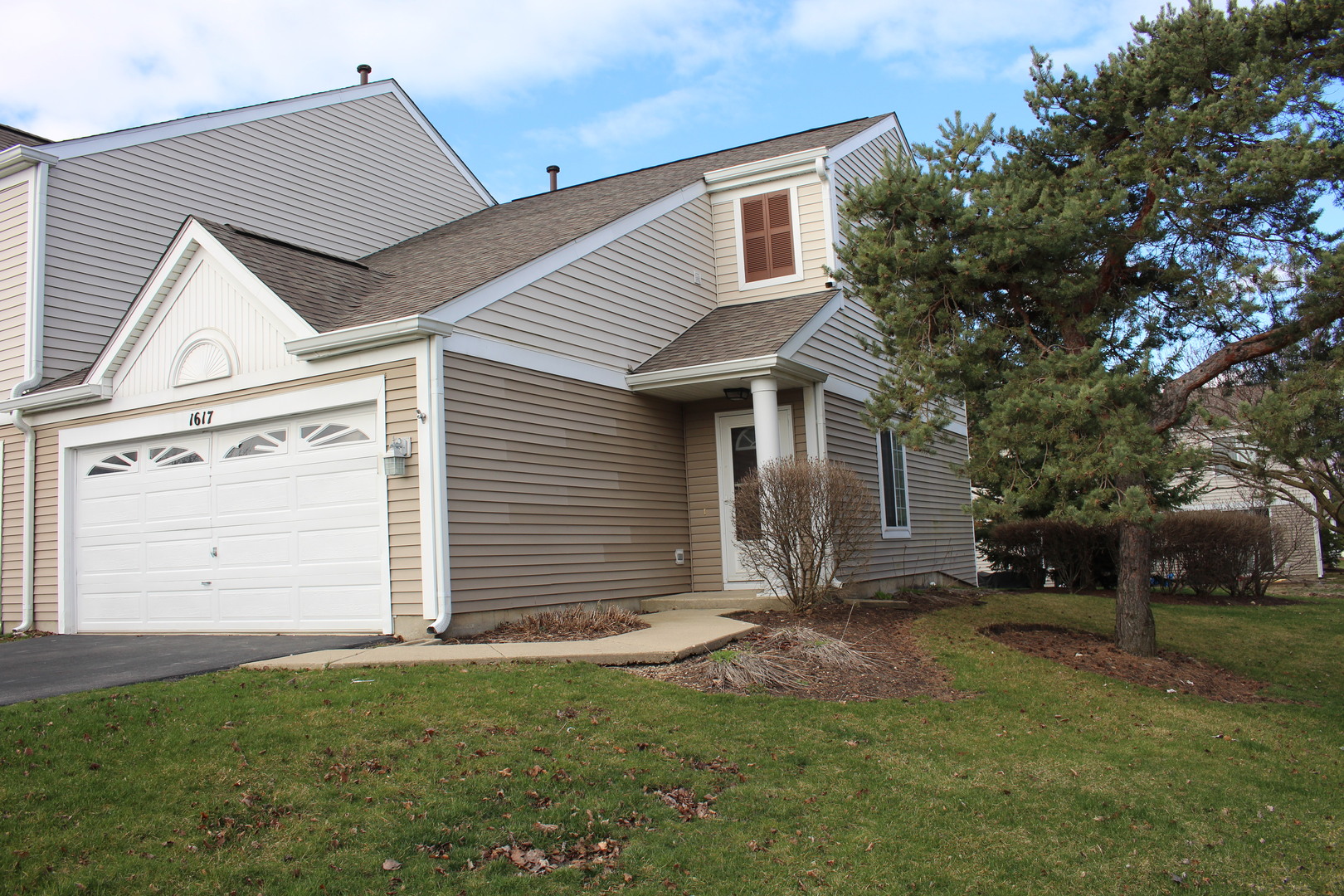 1617 Spaulding Road Bartlett, IL 60103 - Photo 9 of 9 a view of a house with a yard