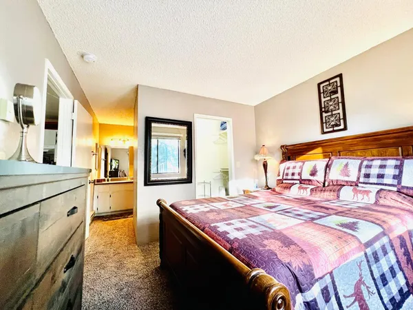 $1,750 | 2600 South White Mountain Road, Show Low, AZ 85901