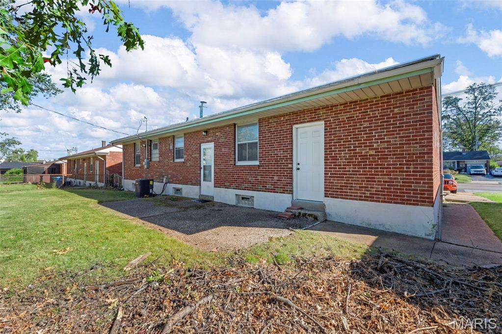 9419 Jennings Station Road St. Louis, MO 63136 - Photo 7 of 29