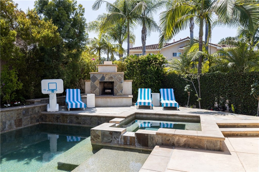 10 Salvo Irvine, CA 92606 - Photo 2 of 35