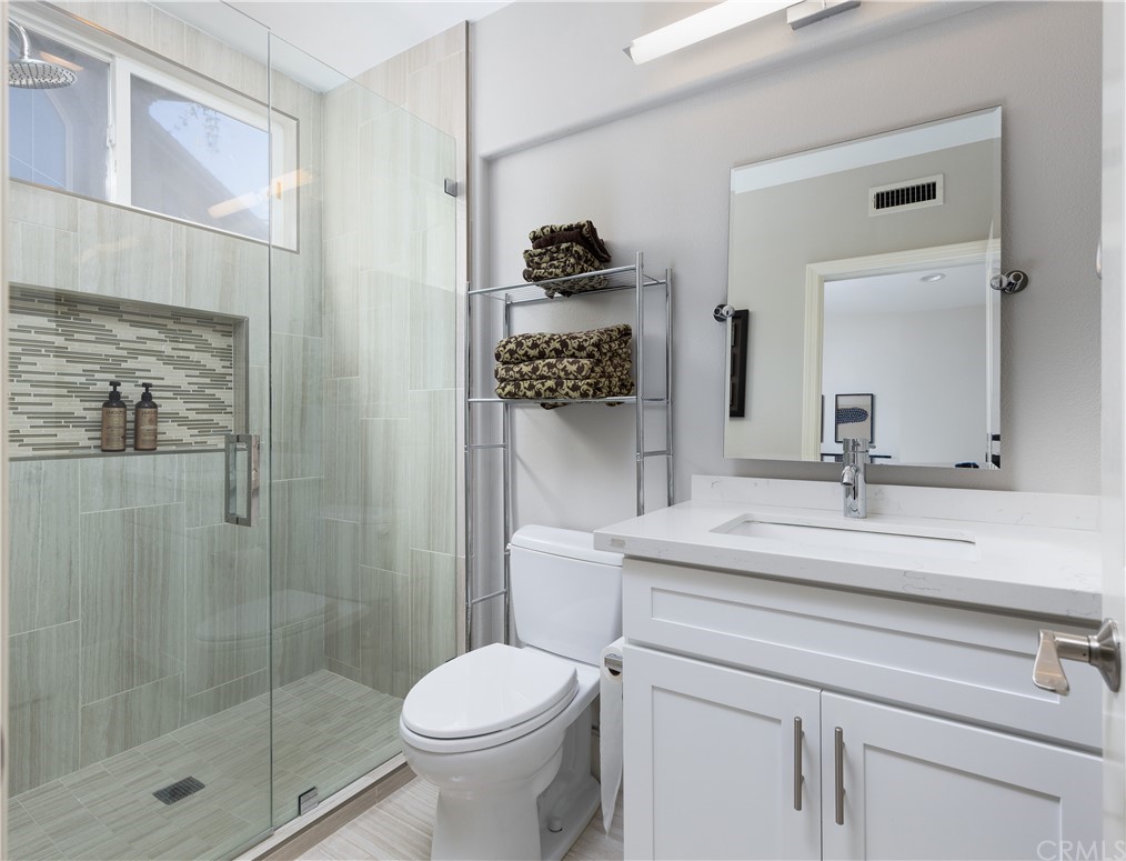 10 Salvo Irvine, CA 92606 - Photo 16 of 35