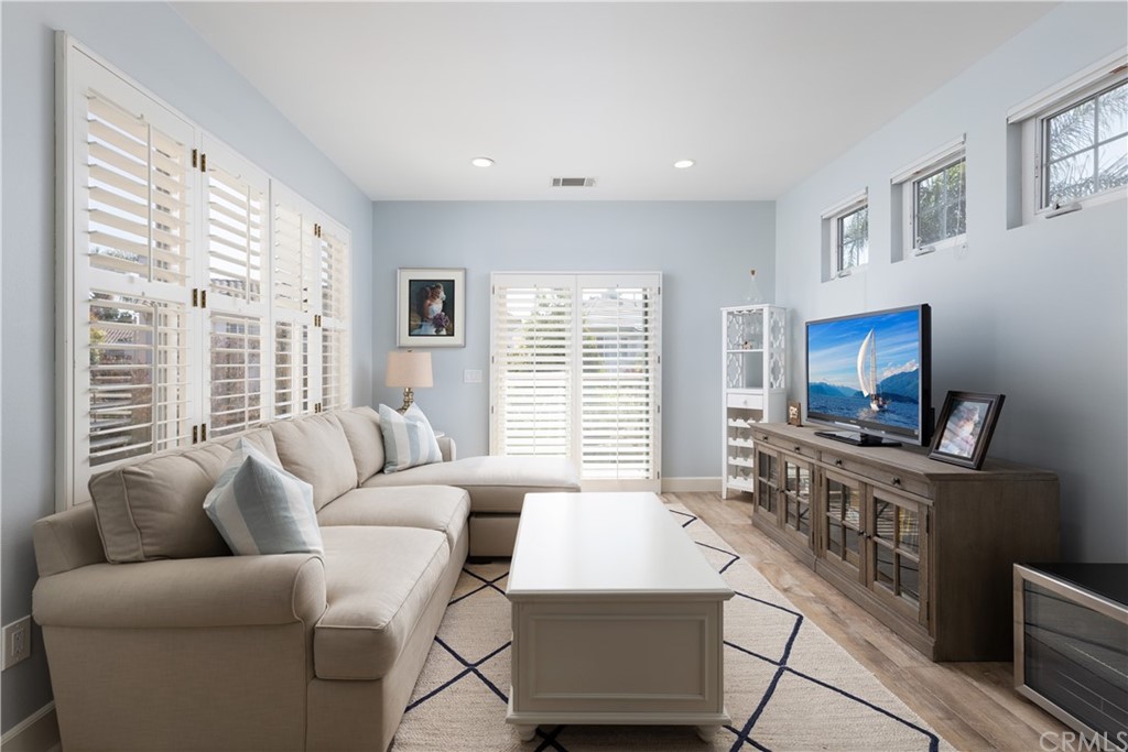 10 Salvo Irvine, CA 92606 - Photo 21 of 35