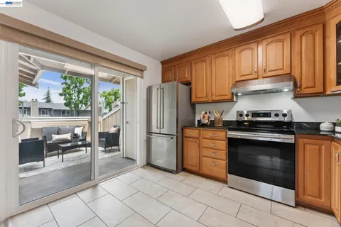 $499,000 | 26 Raintree Court, Unit 30, Hayward, CA 94544