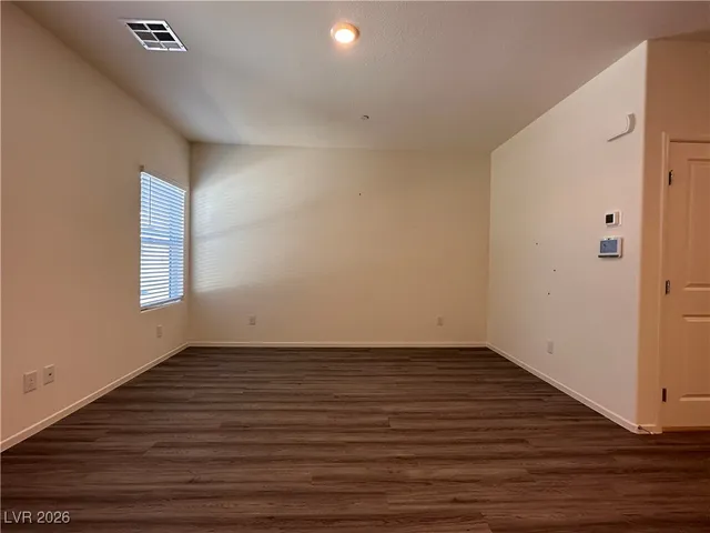 $1,900 | 479 Waterfall Cove, Henderson, NV 89002