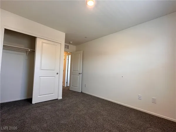 $1,850 | 479 Waterfall Cove, Henderson, NV 89002