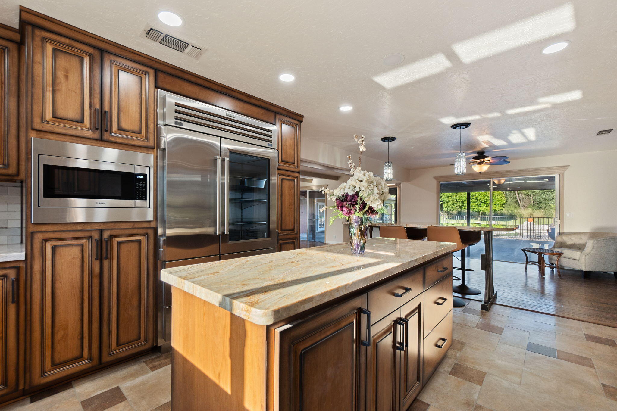 20831 Clough Creek Road Redding, CA 96002 - Photo 38 of 107 Built-in microwave