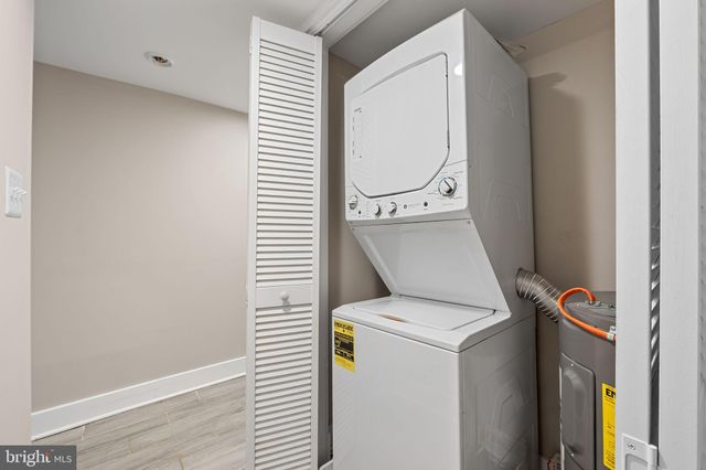 $995,000 | 113 R Street Northeast, Washington, DC 20002