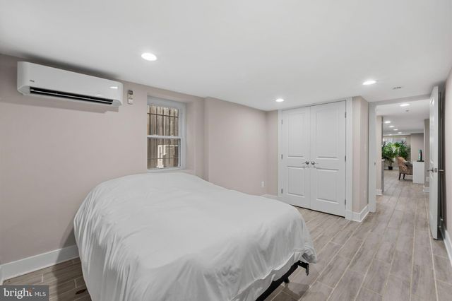 $995,000 | 113 R Street Northeast, Washington, DC 20002