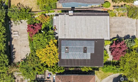$950,000 | 4977 19th Avenue South, Seattle, WA 98108