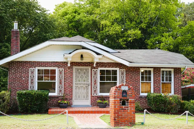 $299,900 | 615 Midland Pike, Chattanooga, TN 37411