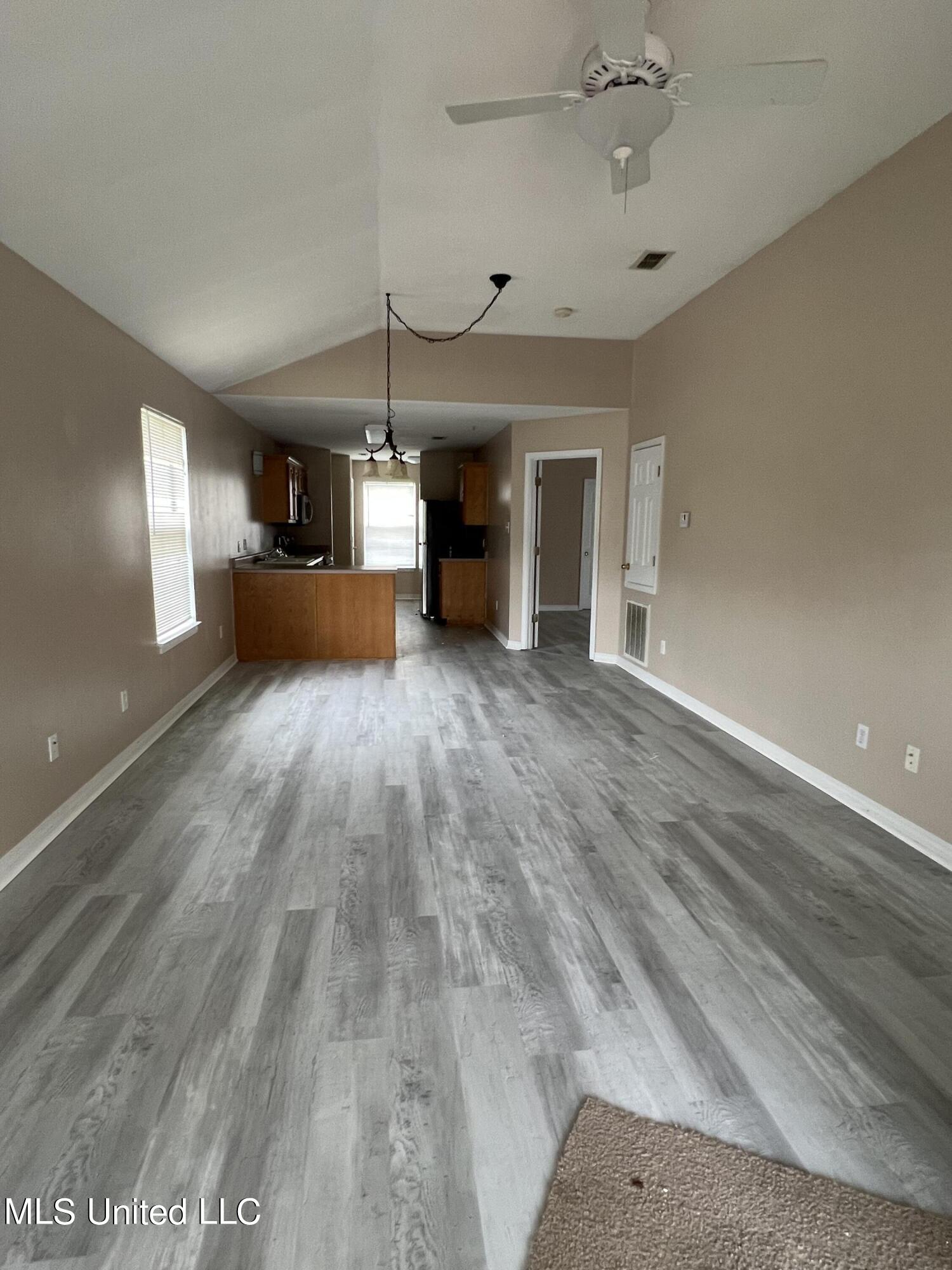 15055 Janus Road, Unit B D'Iberville, MS 39540 - Photo 2 of 9 Living Room
