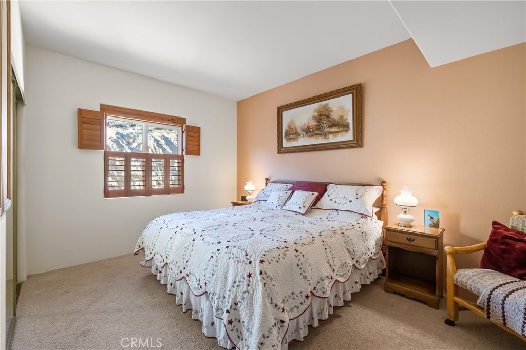 57710 Bandera Road Yucca Valley, CA 92284 - Photo 12 of 37