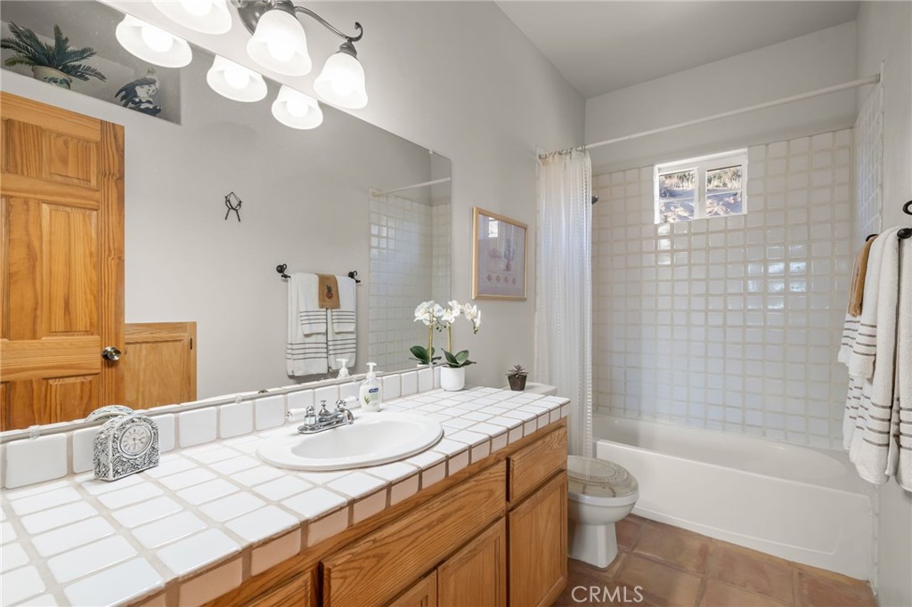 57710 Bandera Road Yucca Valley, CA 92284 - Photo 15 of 37