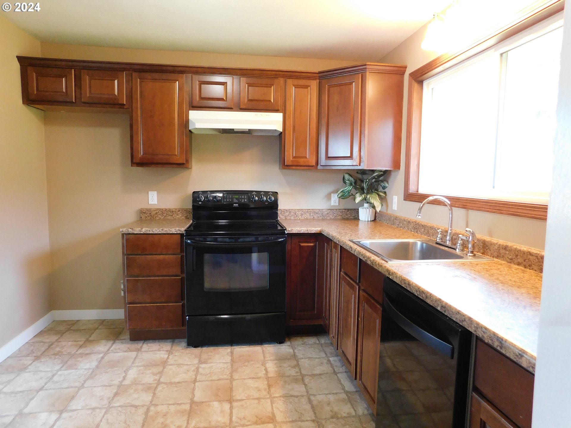 1300 Spruce Street Myrtle Point, OR 97458 - Photo 7 of 28 Gallery Image 7