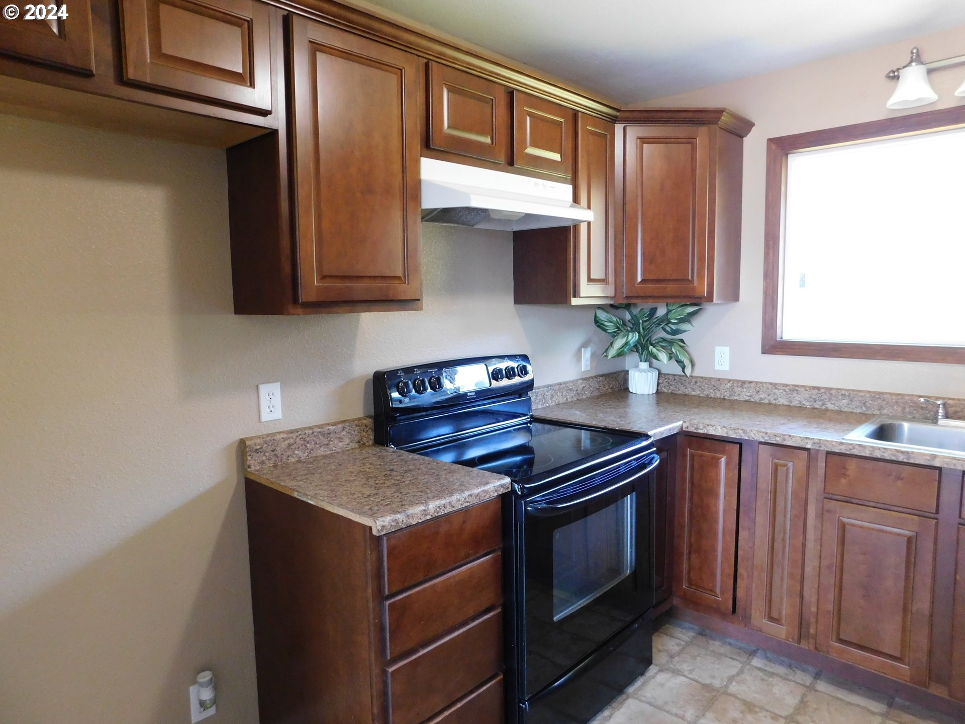 1300 Spruce Street Myrtle Point, OR 97458 - Photo 8 of 28 Gallery Image 8