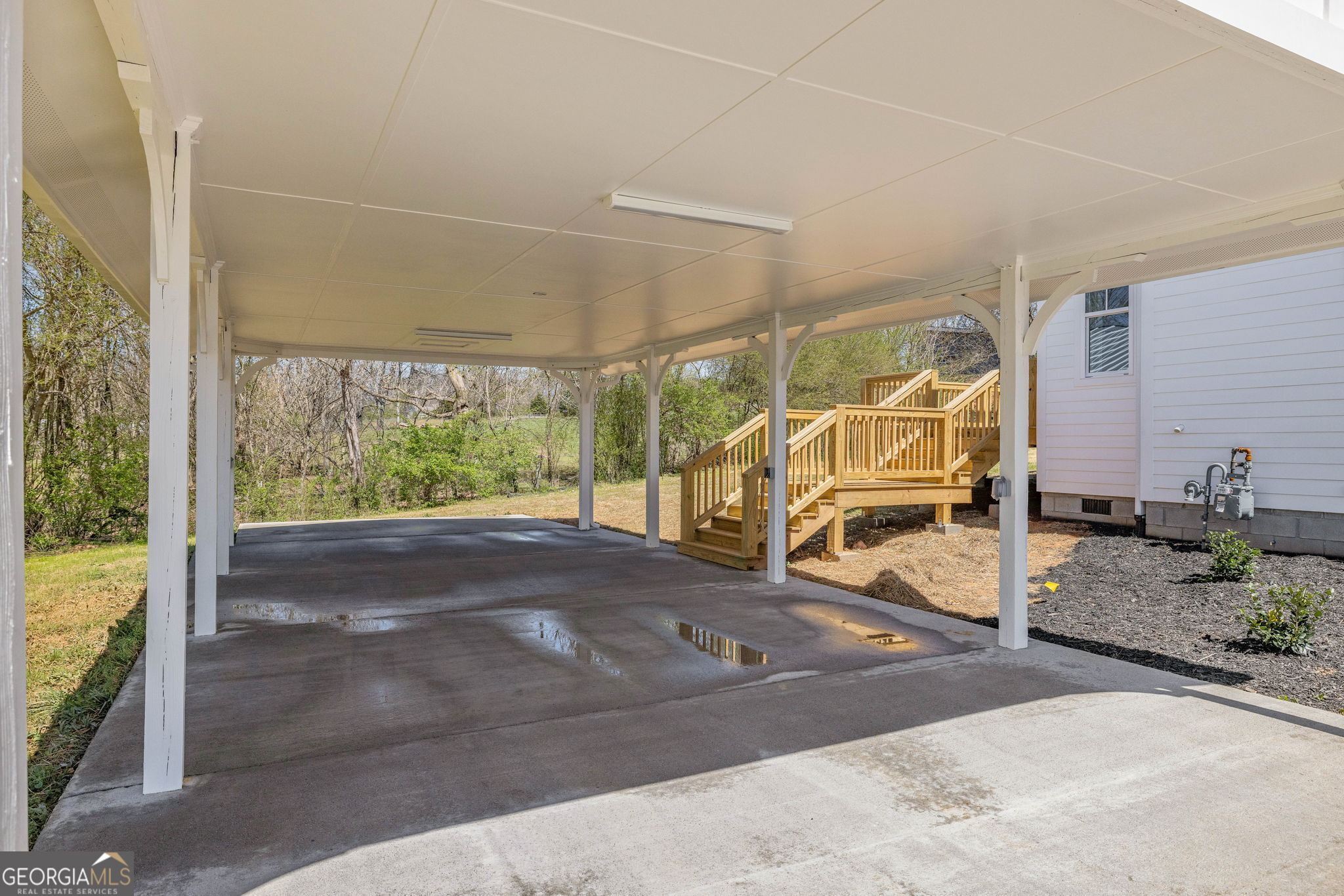 409 Roper Drive Clarkesville, GA 30523 - Photo 30 of 32 a view of a room with gym equipment