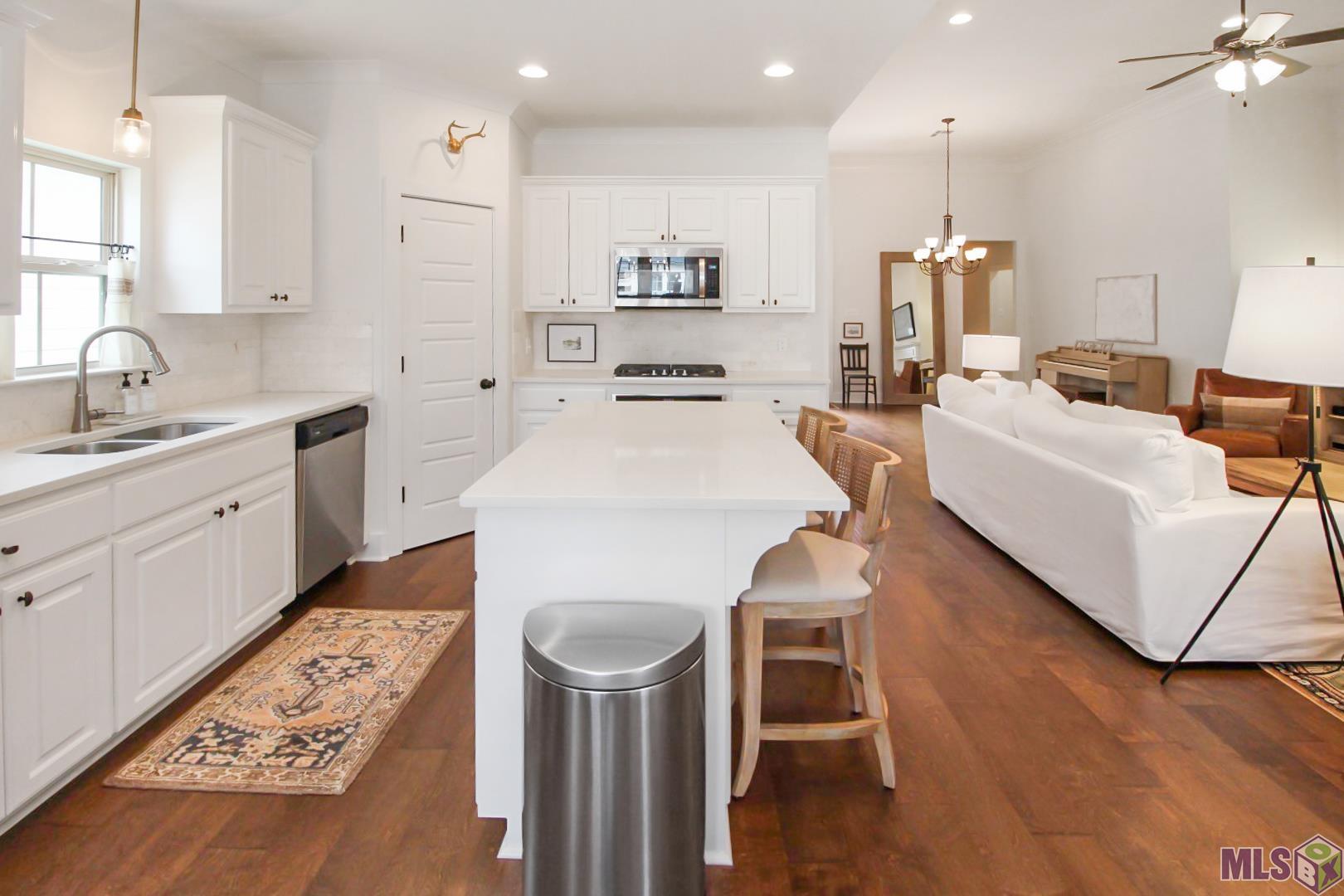 518 Flycatcher Drive Baton Rouge, LA 70810 - Photo 3 of 35 Gallery Image 3