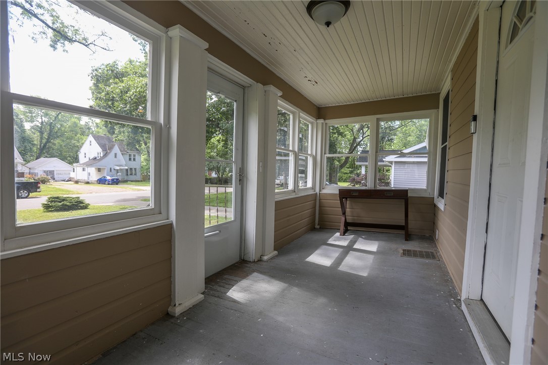 656 Scholl Road Mansfield, OH 44907 - Photo 2 of 31 Gallery Image 2