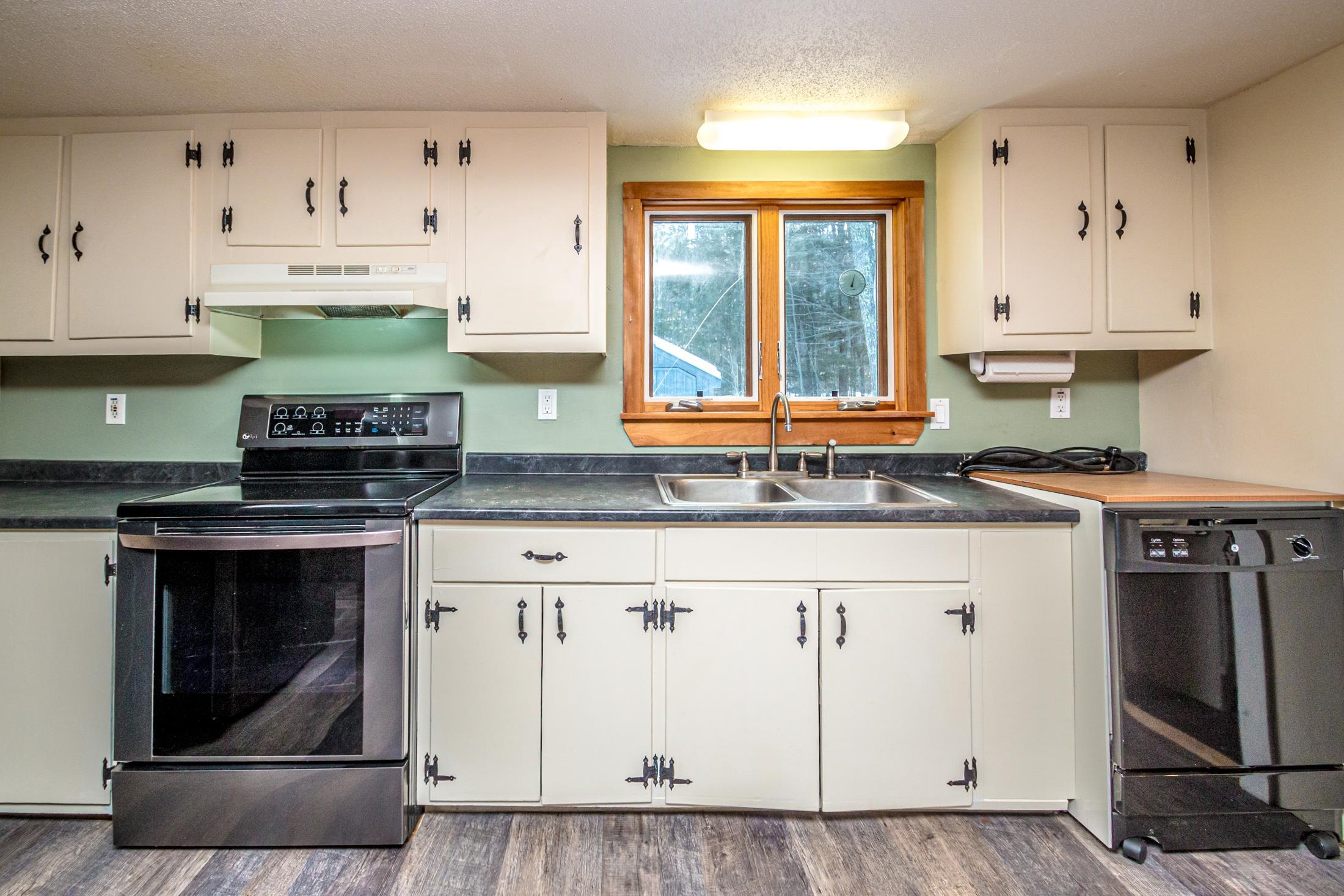 1080 West Side Road Conway, NH 03860 - Photo 5 of 29
