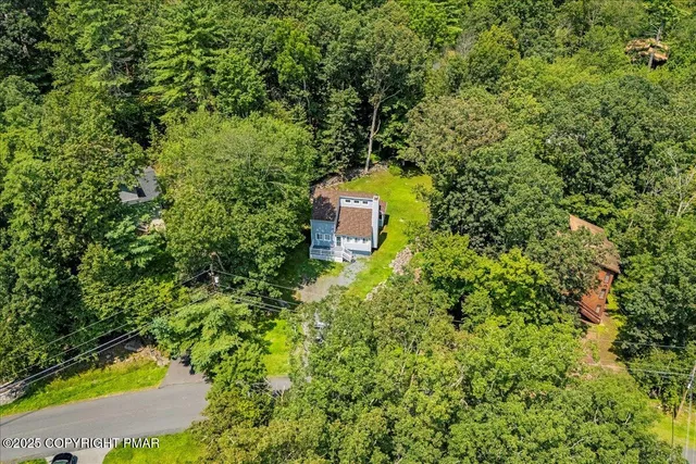 $269,999 | 461 Somerset Drive, East Stroudsburg, PA 18301