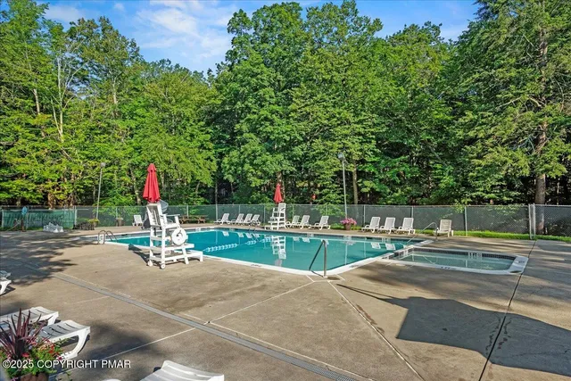 $269,999 | 461 Somerset Drive, East Stroudsburg, PA 18301