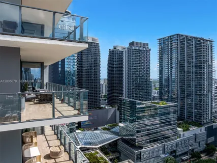 $1,165,000 | 68 Southeast 6th Street, Unit 2612, Miami, FL 33131