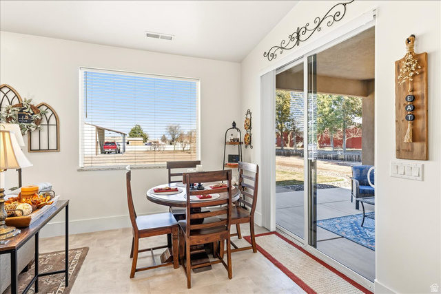 357 East Main Street Enterprise, UT 84725 - Photo 23 of 71 Dining space with baseboards