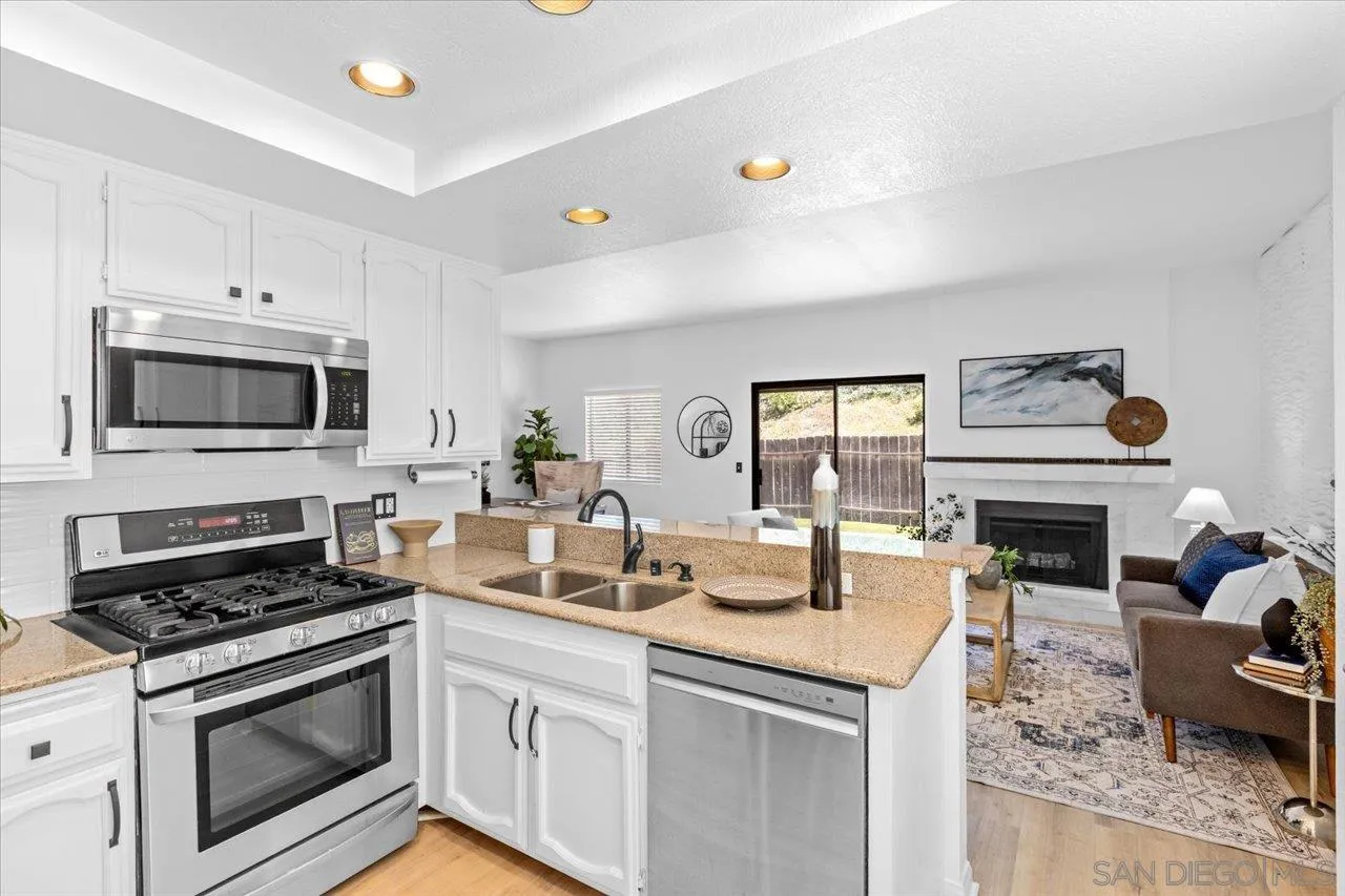 11414 Madera Rosa Way San Diego, CA 92124 - Photo 17 of 39