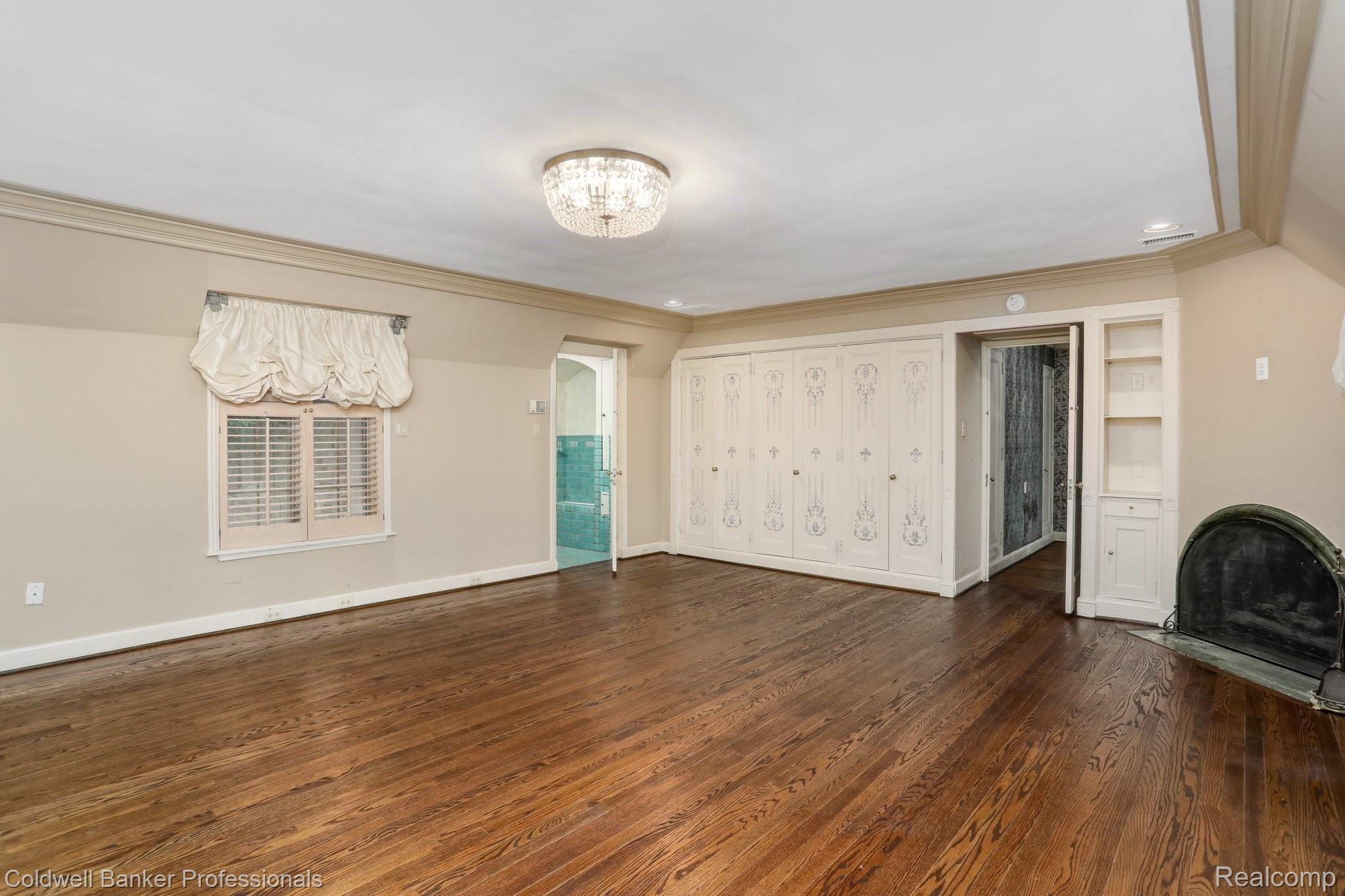 166 Ridge Road Grosse Pointe, MI 48236 - Photo 44 of 78 44-web-or-mls-166 Ridge Road Grosse Pointe Farms0043.jpg