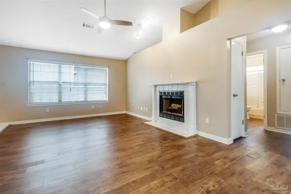 $1,495 | 2060 Cambridge Circle, Pensacola, FL 32514