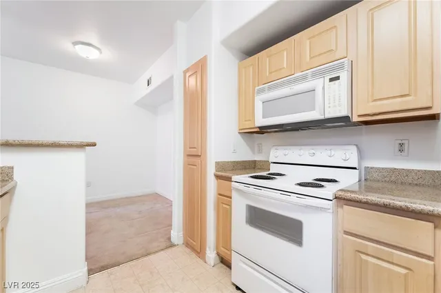 $197,500 | 8000 West Badura Avenue, Unit 1057, Las Vegas, NV 89113