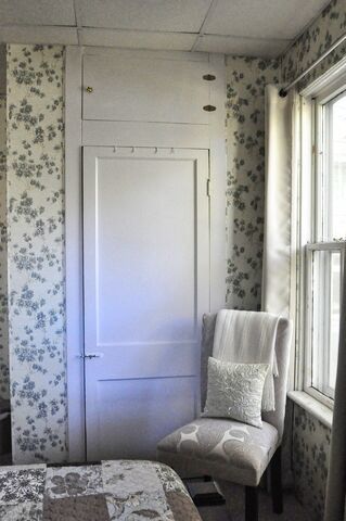 710 Short Street Streator, IL 61364 - Photo 12 of 55 a living room with a couch and a table